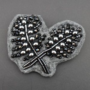 Handmade floral brooch for women, crystal bead embroidery pin